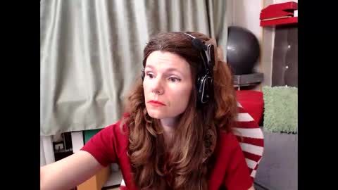 kelly online show from May 2, 9:09 pm