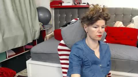 kelly online show from April 4, 6:09 am