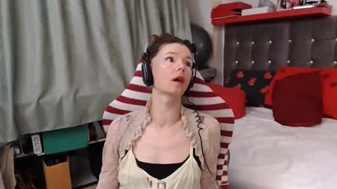 kelly online show from April 20, 11:41 pm