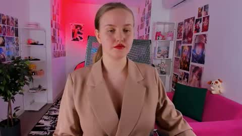 kelly online show from October 3, 9:50 am