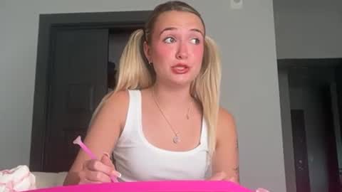 Kelsey Blu online show from May 14, 11:47 pm