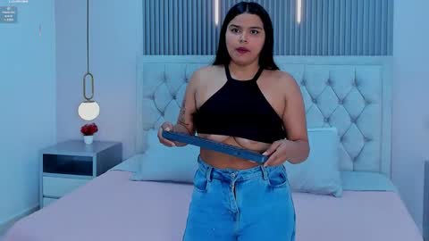 Snapshot of kelsy_monroy chatting on October 6, 7:20 pm Kelsy online show from October 6, 7:20 pm