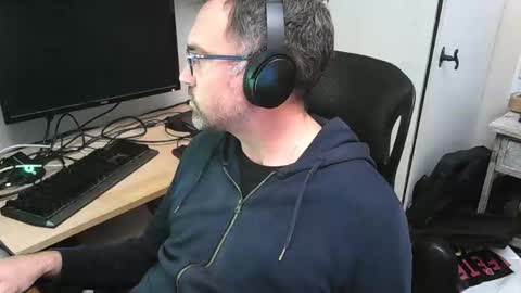 kelvin06133 online show from March 11, 9:37 pm