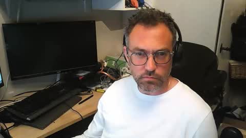 kelvin06133 online show from April 14, 11:41 pm