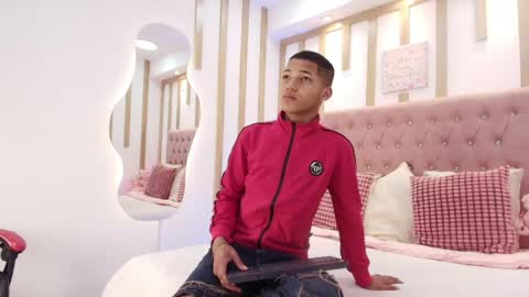 Kelvin online show from April 27, 12:46 pm