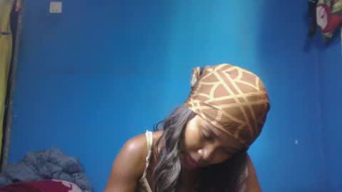 kelyhondra online show from April 22, 6:53 am