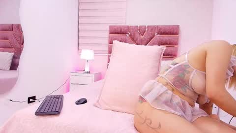 kemdall lopez online show from January 16, 3:15 am