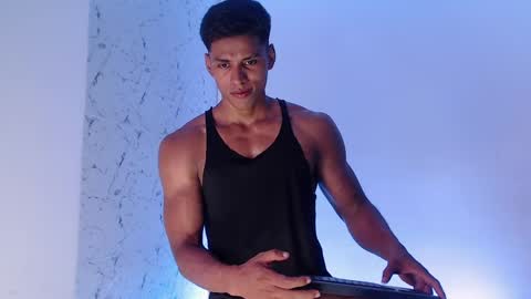 ken__owensx online show from April 24, 5:59 pm