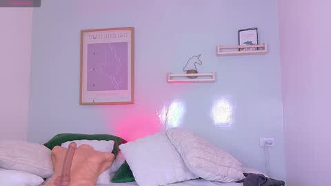   online show from November 6, 1:25 pm