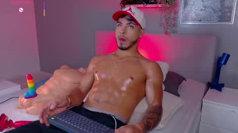   online show from June 3, 9:23 am
