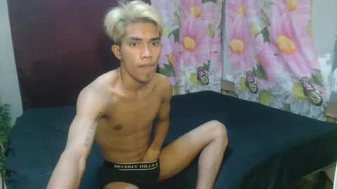 ken_minjun online show from June 29, 12:05 pm