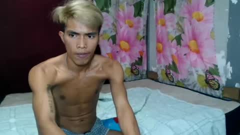 ken_minjun online show from July 26, 12:36 pm