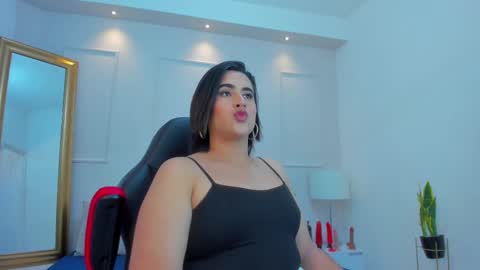 Snapshot of kendall_roous chatting on September 23, 7:42 pm kendall_roous online show from September 23, 7:42 pm
