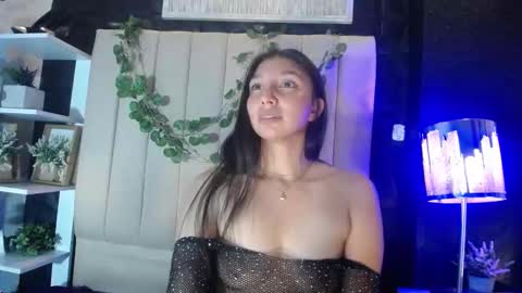 Snapshot of kendall_saenz chatting on October 8, 8:37 pm kendall_saenz online show from October 8, 8:37 pm