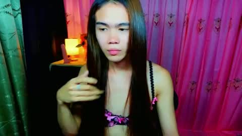 Kendall  online show from April 23, 11:29 am