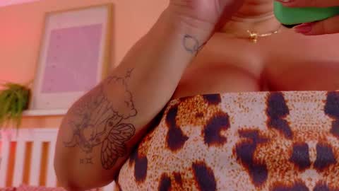   online show from March 4, 9:06 am