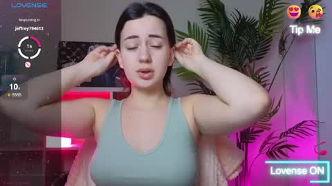 kendlsmith online show from April 19, 9:50 pm