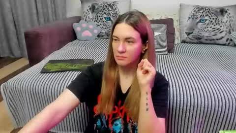 Kendra online show from April 2, 11:55 pm