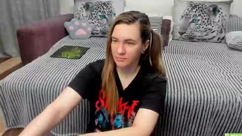 Kendra online show from April 18, 11:49 pm