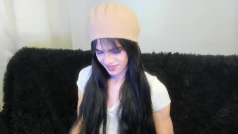 Kerly online show from December 20, 9:33 pm