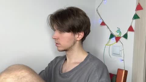 Kero online show from March 8, 9:08 pm