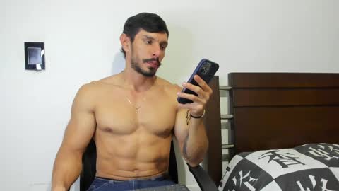 kevin_malone22 online show from April 8, 2:25 am