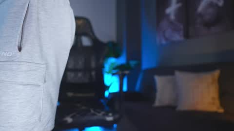 kevin montoya online show from February 3, 11:36 am