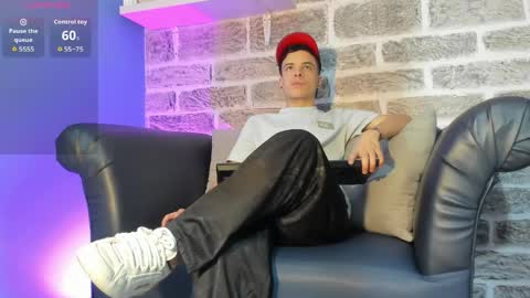 Sexy  Hot Kevin online show from May 22, 9:32 pm