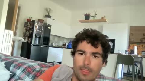 kevinpillobello online show from April 17, 3:36 pm