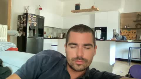 kevinpillobello online show from July 28, 3:21 pm