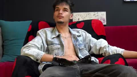 Kevin online show from April 20, 4:59 am