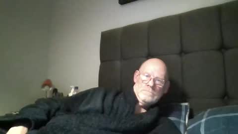 kevlooking4sez online show from January 17, 12:42 am