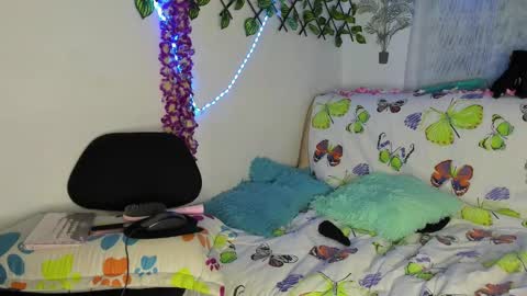 Snapshot of keyla_meow2002 chatting on February 7, 6:56 am keyla meow2002 online show from February 7, 6:56 am