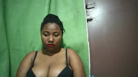 kezia0910 online show from October 19, 7:40 pm