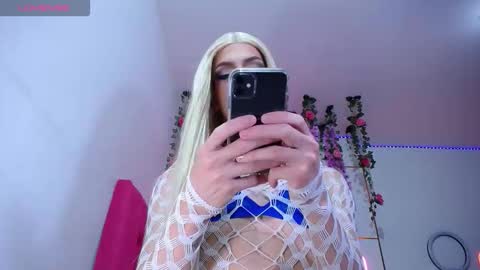 Snapshot of khalany_hadid chatting on October 27, 2:22 am kahalany online show from October 27, 2:22 am