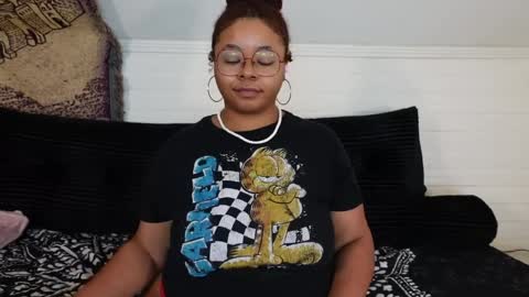 Khaya online show from April 29, 5:30 pm