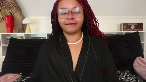 Khaya online show from March 19, 5:29 pm