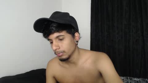 khevinlopezonig online show from November 15, 3:52 am