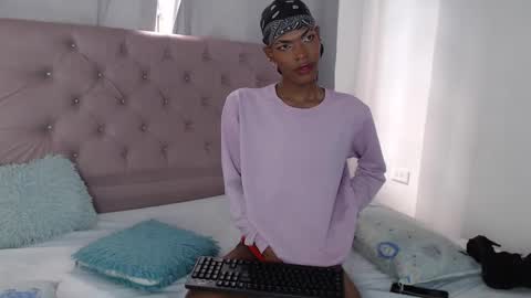 khler_angelis online show from March 12, 8:31 pm