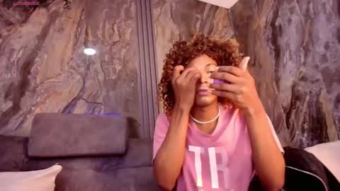 khler_angelis online show from November 3, 1:45 pm