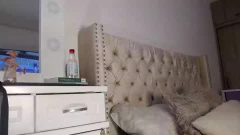 khloe33 online show from February 13, 8:03 pm