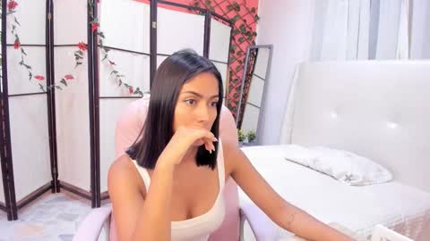 Khloe online show from March 1, 4:22 pm