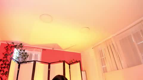 Khloe online show from September 16, 1:13 pm