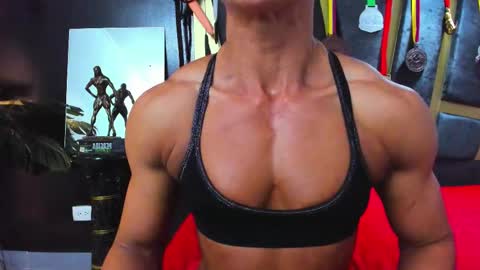 Snapshot of khloe_rossich chatting on October 4, 7:11 pm online show from October 4, 7:11 pm