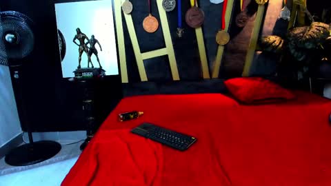 Snapshot of khloe_rossich chatting on February 25, 9:26 pm online show from February 25, 9:26 pm