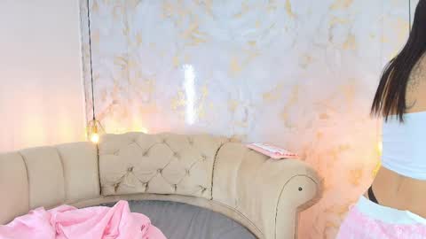 Khloe online show from April 24, 5:31 am