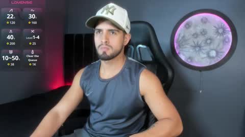 Khriss brown online show from November 18, 8:45 pm