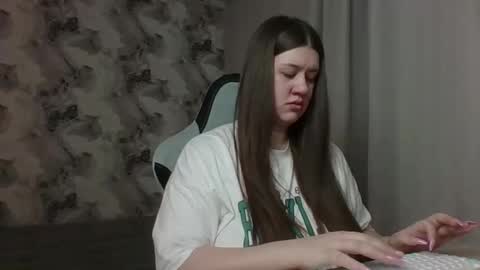 kianna_dior_ online show from February 14, 12:08 pm