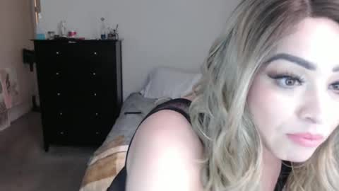 Snapshot of kiannaluv chatting on December 31, 2:40 am kiannaluv online show from December 31, 2:40 am