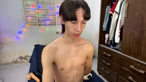 kiantwink online show from February 4, 6:36 am